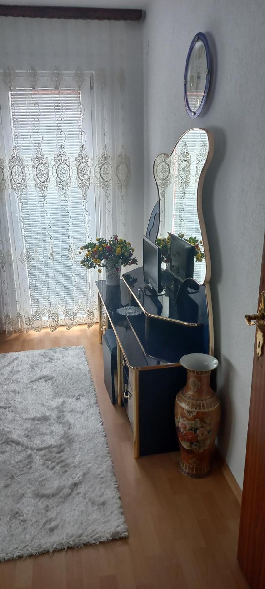 Holiday Home Peaceful Retreat Visoko Bagian luar foto