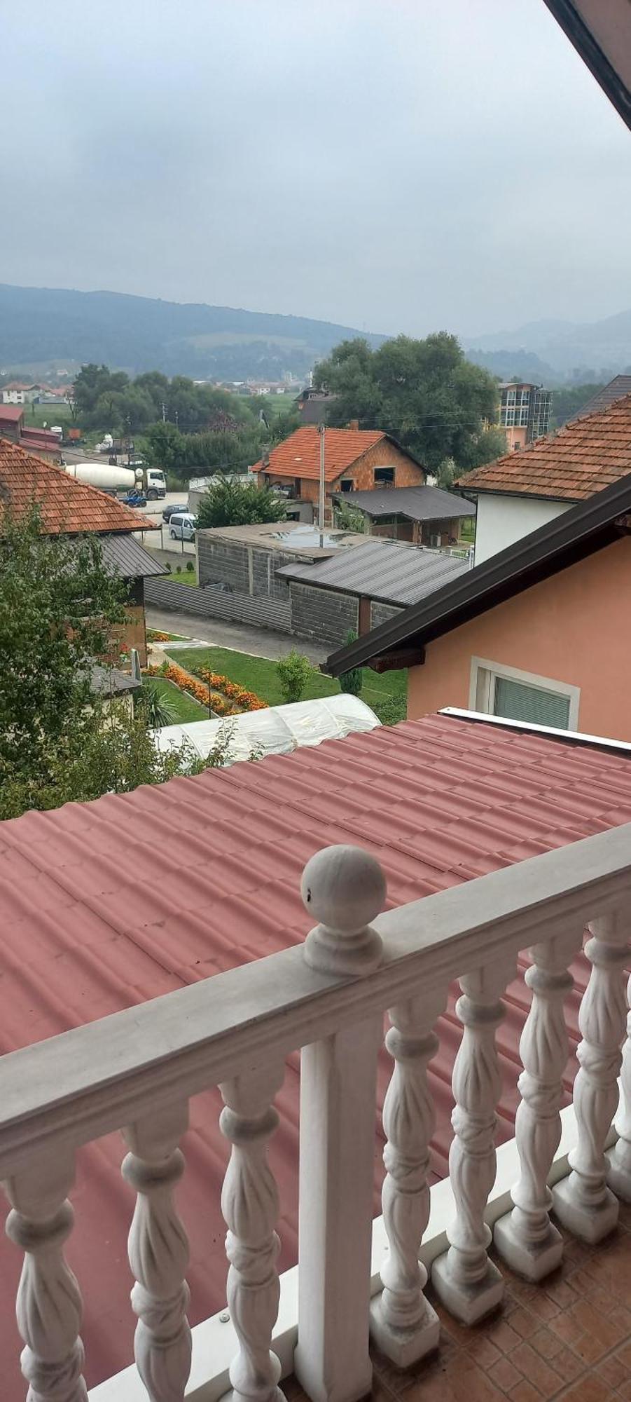Holiday Home Peaceful Retreat Visoko Bagian luar foto