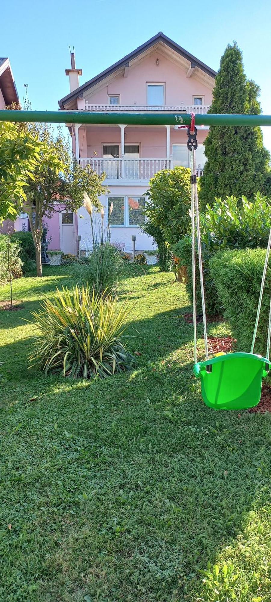 Holiday Home Peaceful Retreat Visoko Bagian luar foto