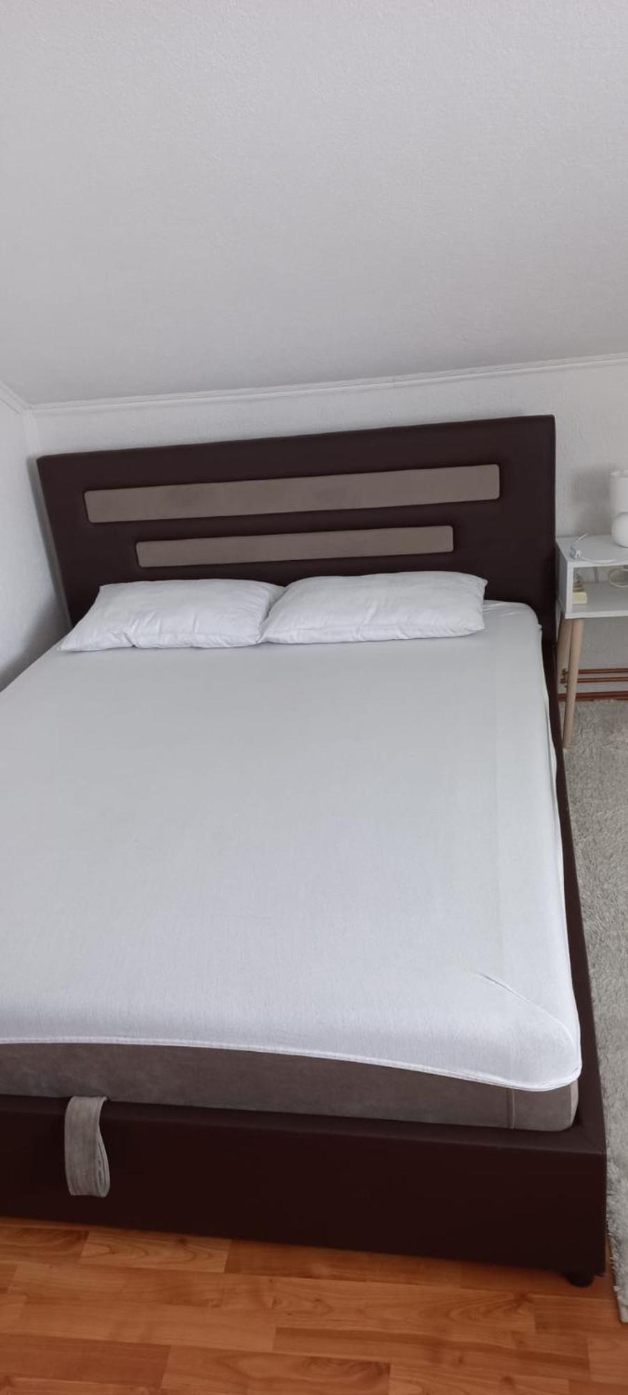 Holiday Home Peaceful Retreat Visoko Bagian luar foto