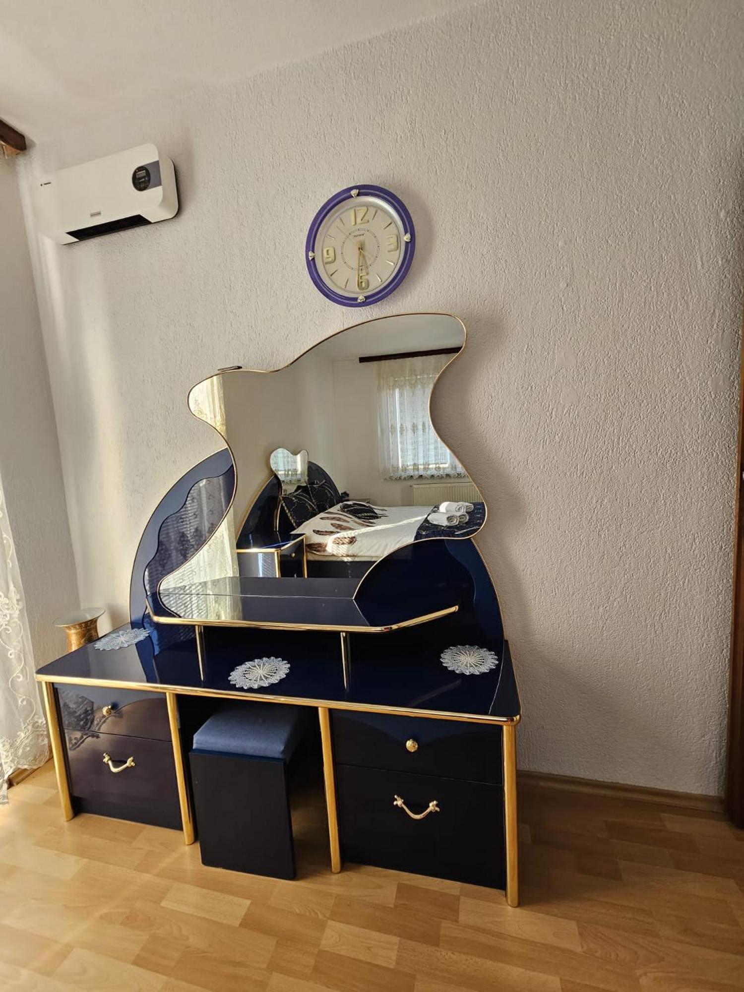 Holiday Home Peaceful Retreat Visoko Bagian luar foto